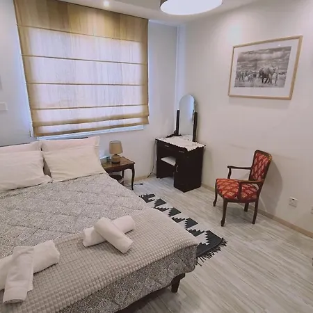Serenity Apartment *